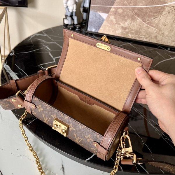 ルイヴィトンバッグ角部分ディテール